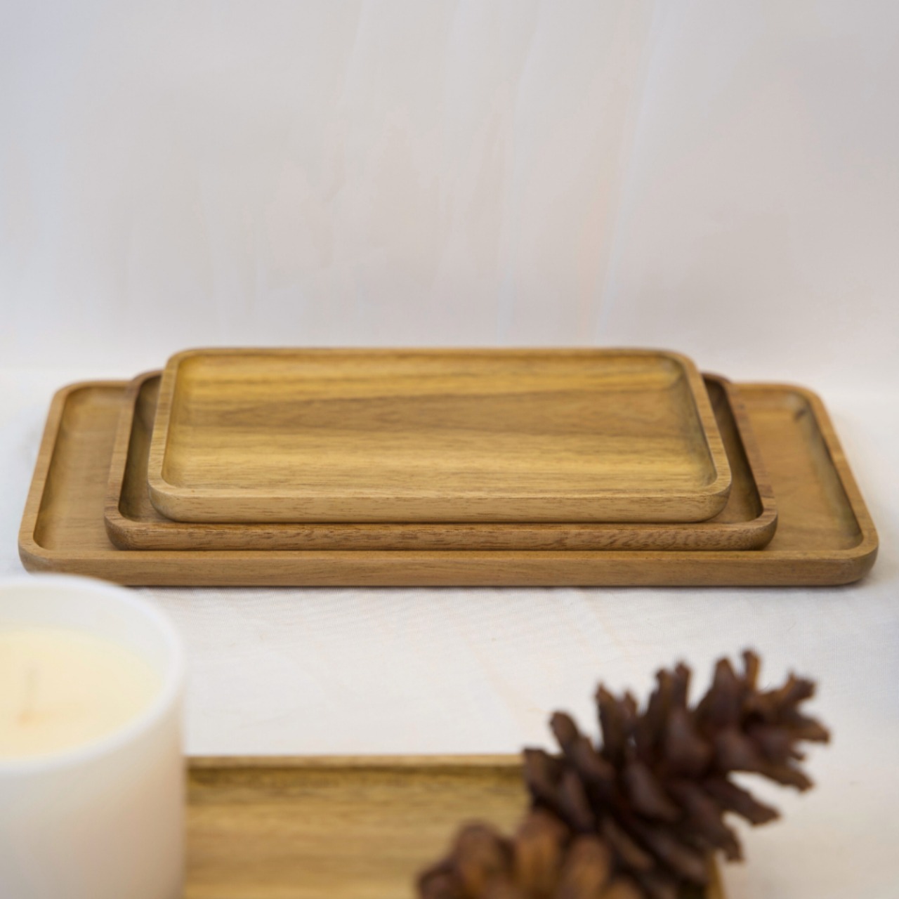 Khay đựng đồ hình chữ nhật Vibasic làm từ gỗ keo, đa dạng kích thước, thích hợp decor trang trí