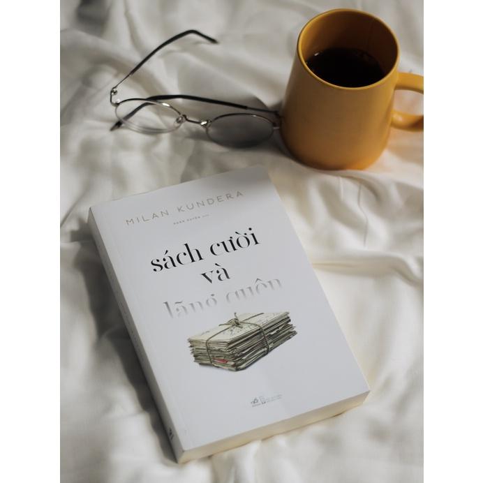 Sách Sách cười và lãng quên - Nhã Nam - BẢN QUYỀN