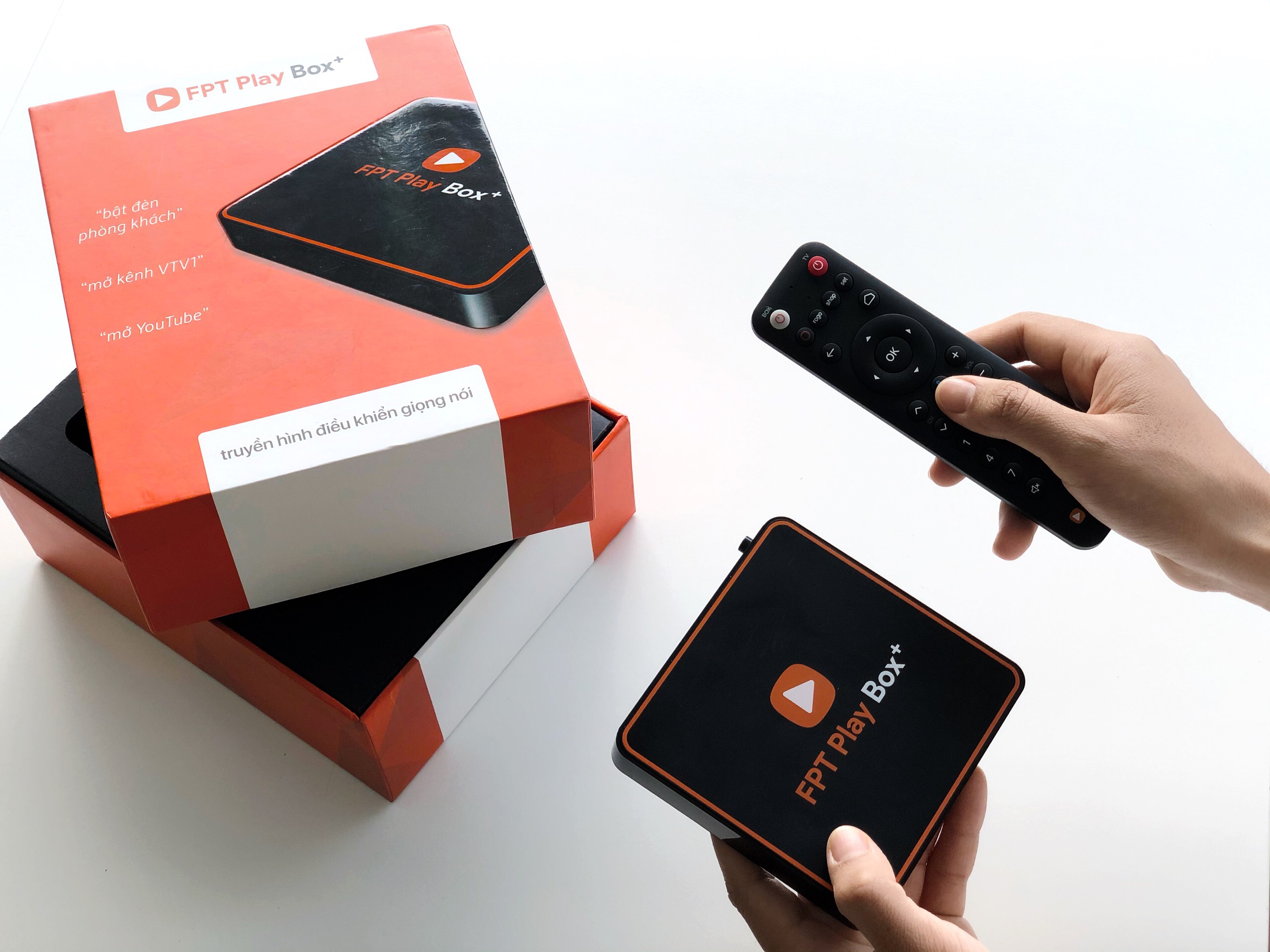 Android Tivi Box FPT Play Box+ 2020 2GB Hệ Điều Hành Android TV 10 Hỗ Trợ 4K Tích Hợp Điều Khiển Bằng Giọng Nói - Hàng Chính Hãng