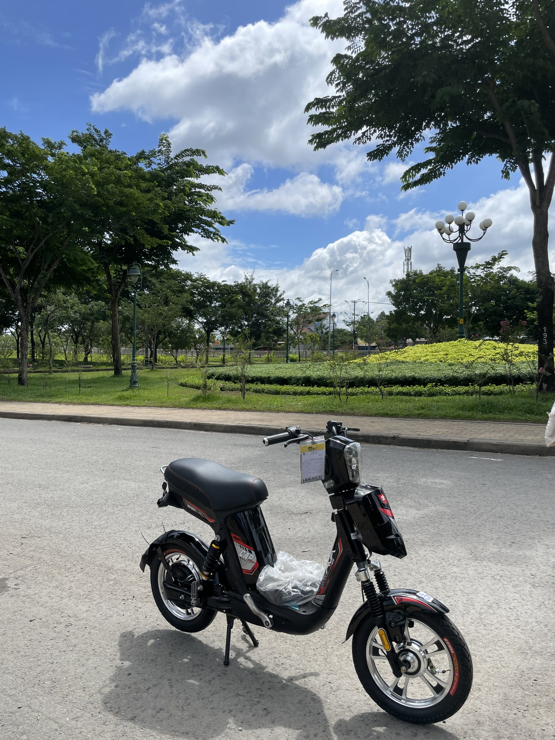 XE ĐẠP ĐIỆN AZI Z7 14inch