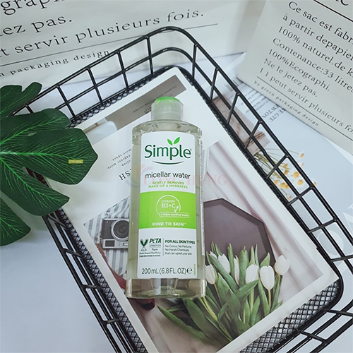 Nước tẩy trang Simple Micellar Water Gently Removes Make-up &amp; Hydrates làm sạch và cấp ẩm cho da (200ml) - Hàng chính hãng - 200ml