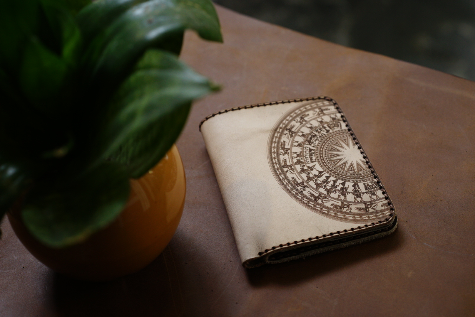 VÍ RAM TRỐNG ĐỒNG DA BÒ THÂT VEGTAN DÁNG NGANG - CHÍNH HÃNG RAM LEATHER