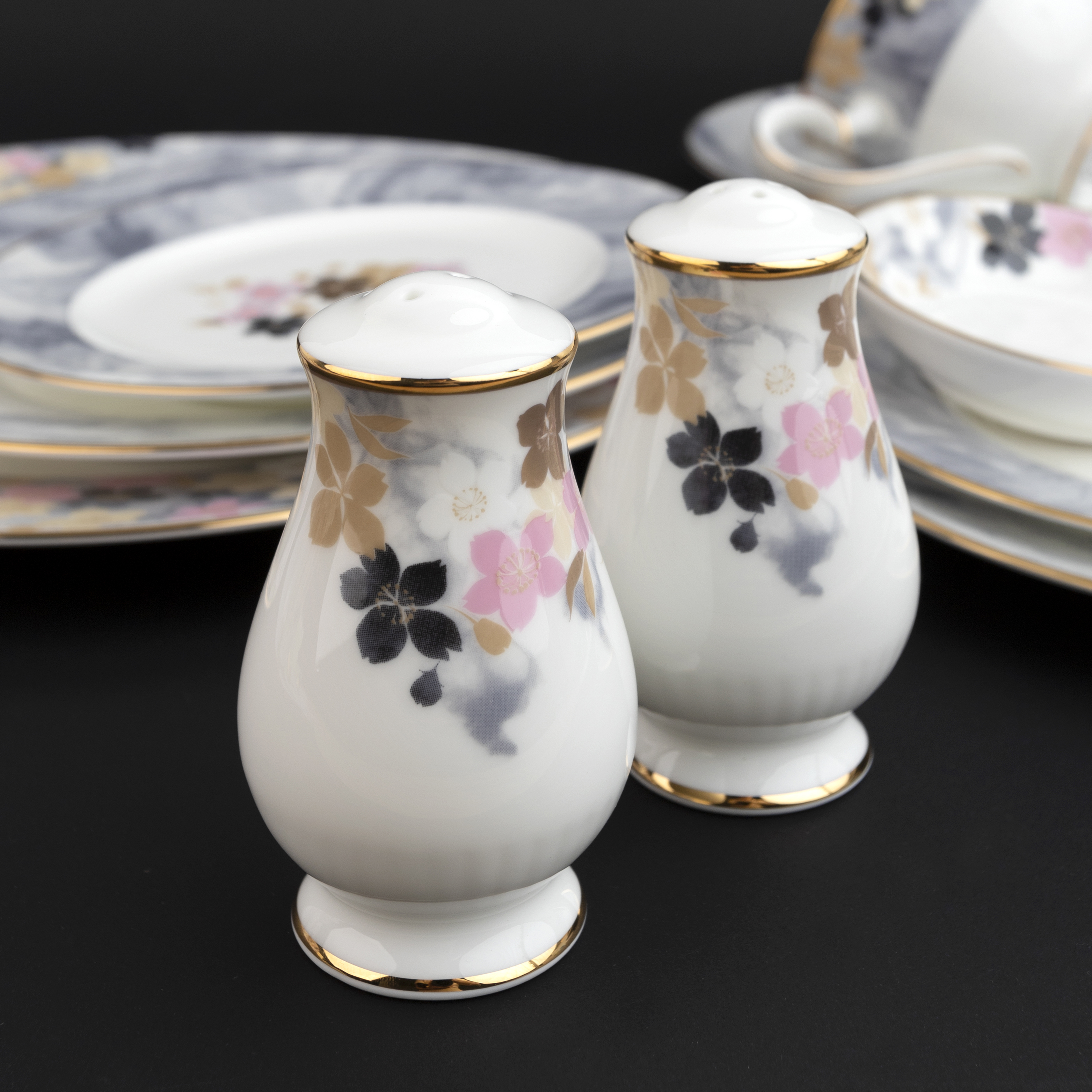 Bộ Bàn Ăn Châu Á Cơ Bản 22 Món Noritake dòng Moonlit Blossoms Sứ xương cao cấp (4969L - D024AN)