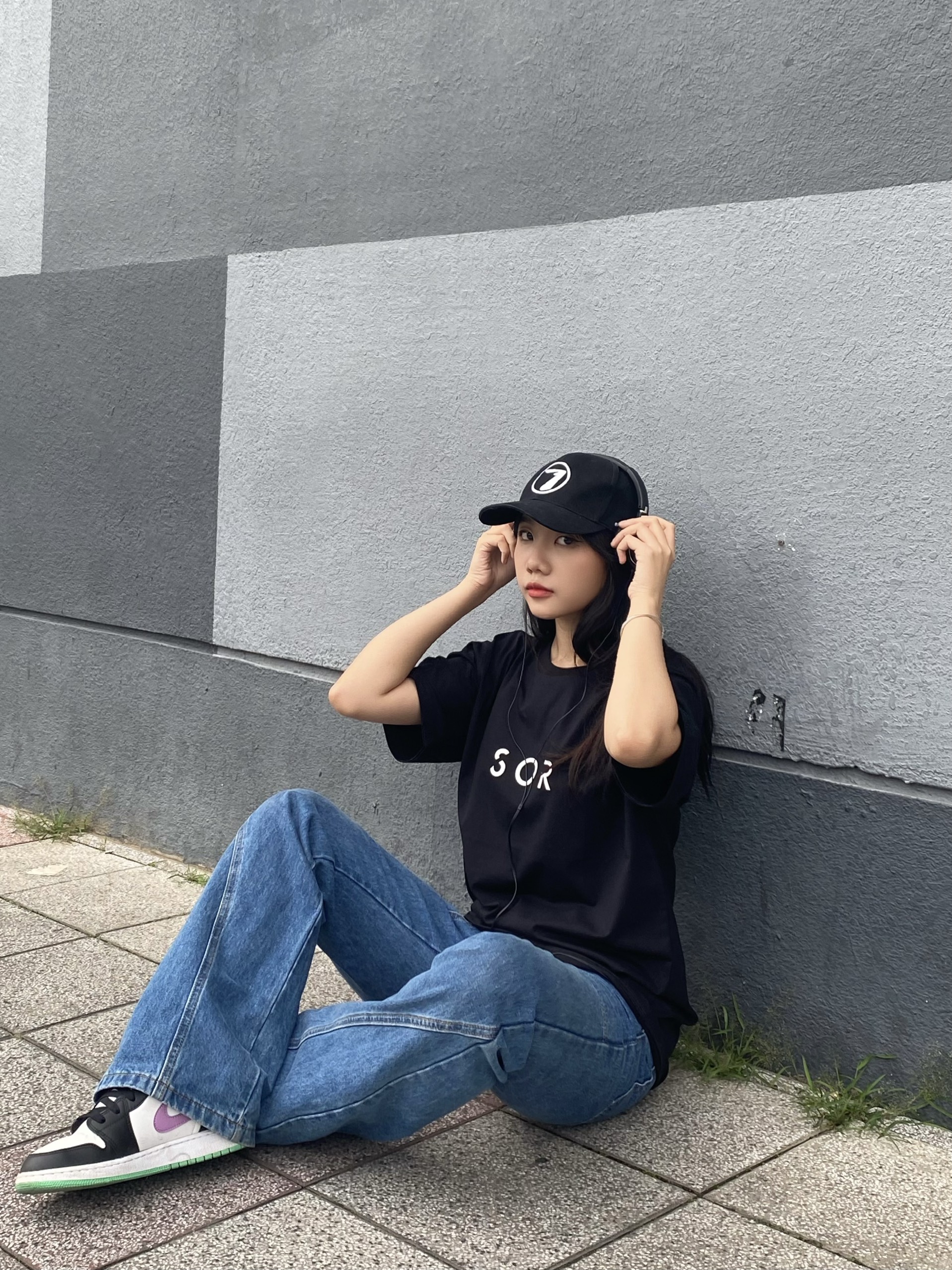 Áo thun basic tee tay lỡ unisex phông rộng local brand oversize đen thun trơn cotton 100% 4 chiều thoáng mát | SOURIRE