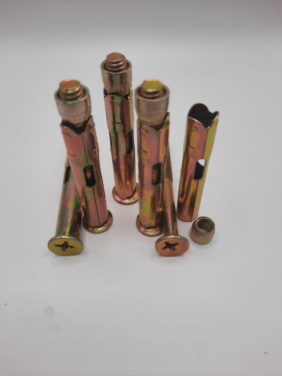 Tắc kê nở M8x70 đầu vít ba ke sắt xi kẽm