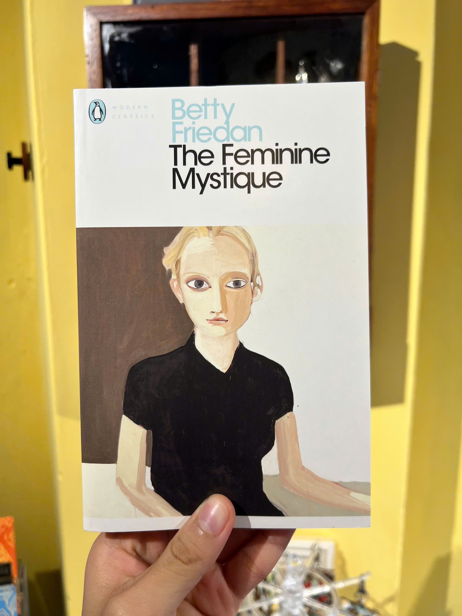 Sách - The Feminine Mystique by Betty Friedan | NonFiction / Classics / Ngoại văn Nhập khẩu UK