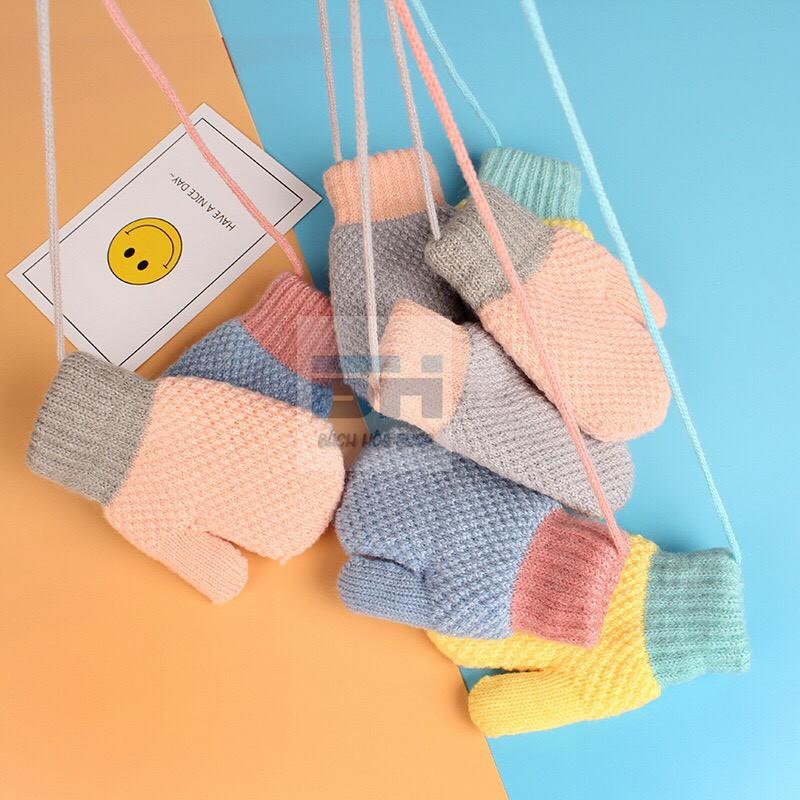 Gang tay len dệt kim hình trái dứa dễ thương (Dành cho bé từ 1-5 tuổi)