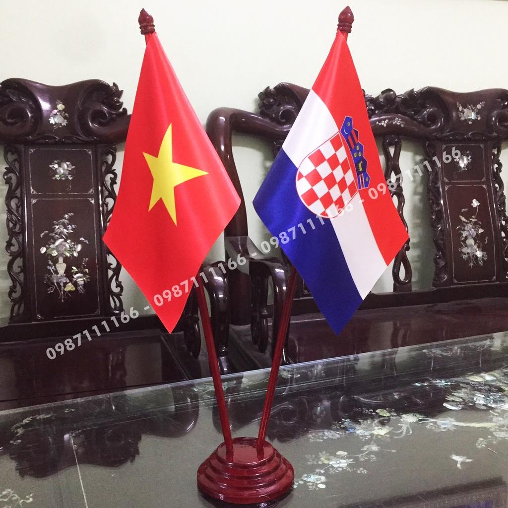 Cờ Để Bàn Đế gỗ Cắm 2 cờ Việt Nam - Croatia In Kỹ Thuật Số