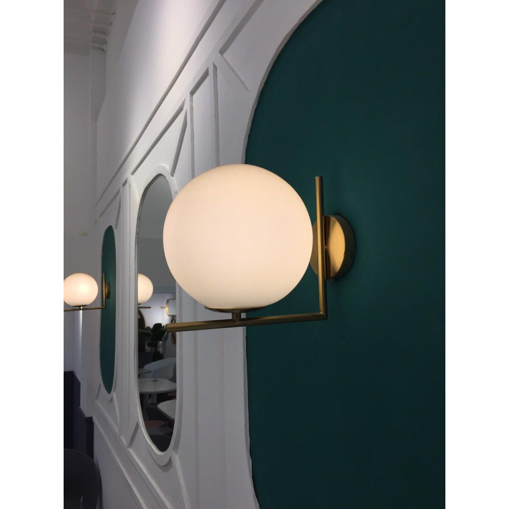 Đèn gắn tường phòng cách NOrdic,  khung đế mạ vàng, cầu thủy tinh phi 200 , đui E27 TG201