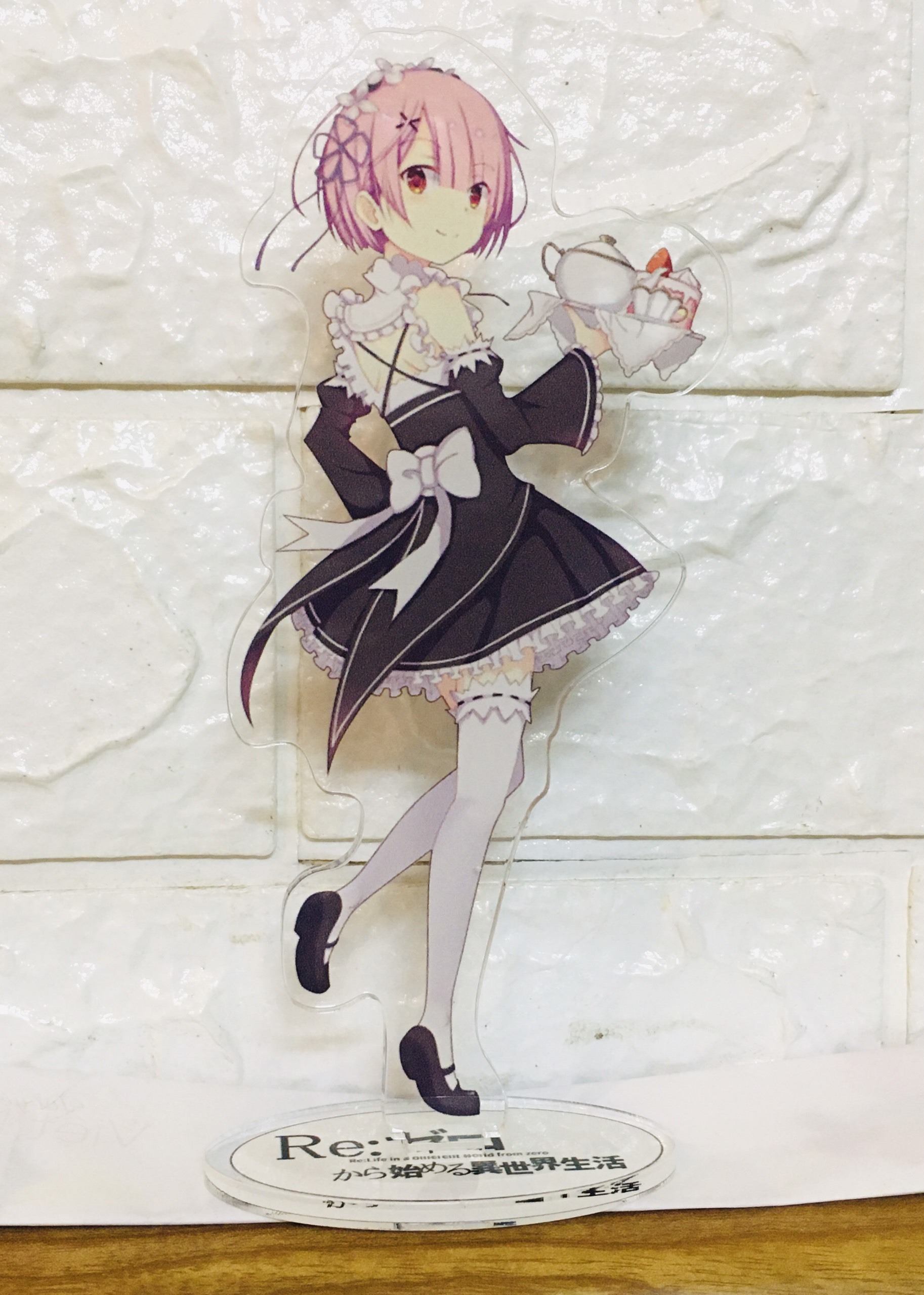 Standee tượng mica trong Re:Zero