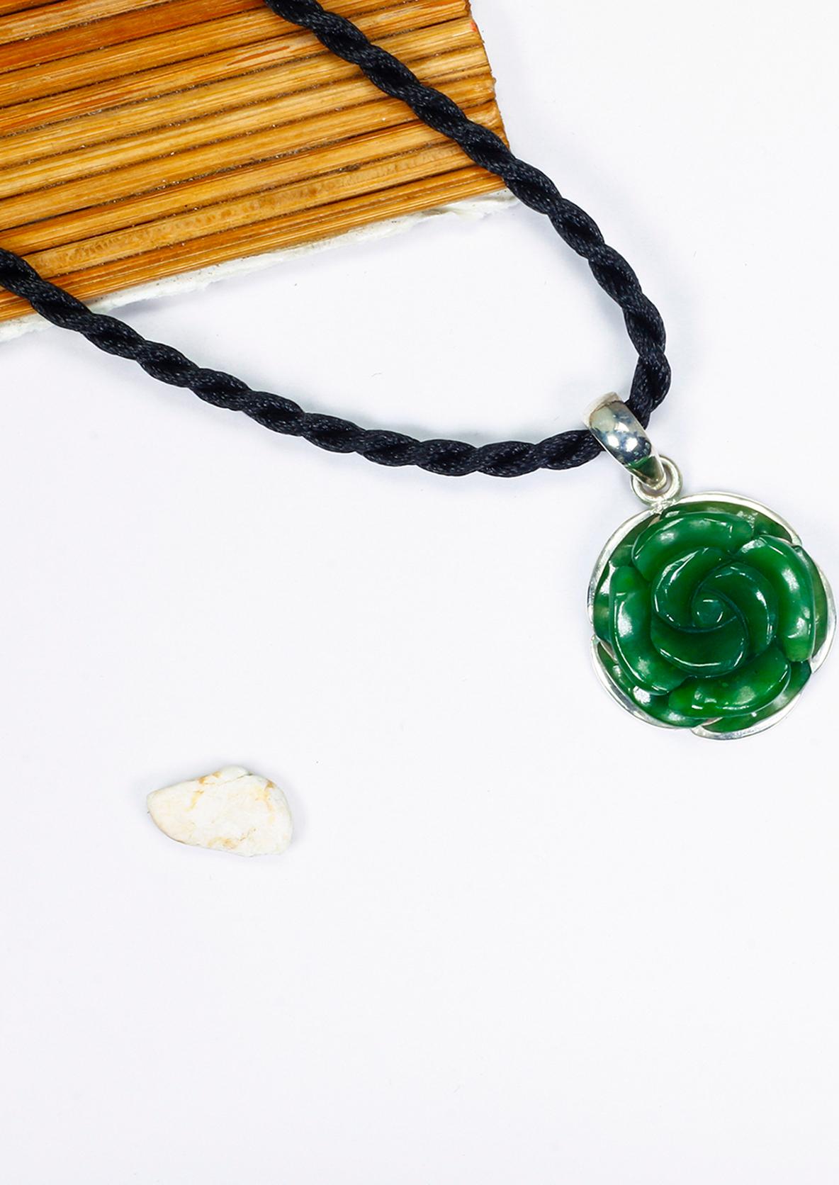 Mặt dây chuyền hoa mẫu đơn ngọc bích bọc bạc mệnh hỏa, mộc - Ngọc Quý Gemstones