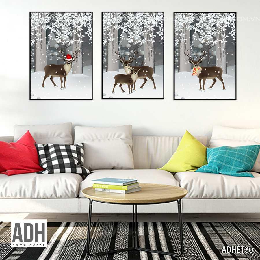Bộ tranh khung canvas treo tường hươu rừng tuyết trắng