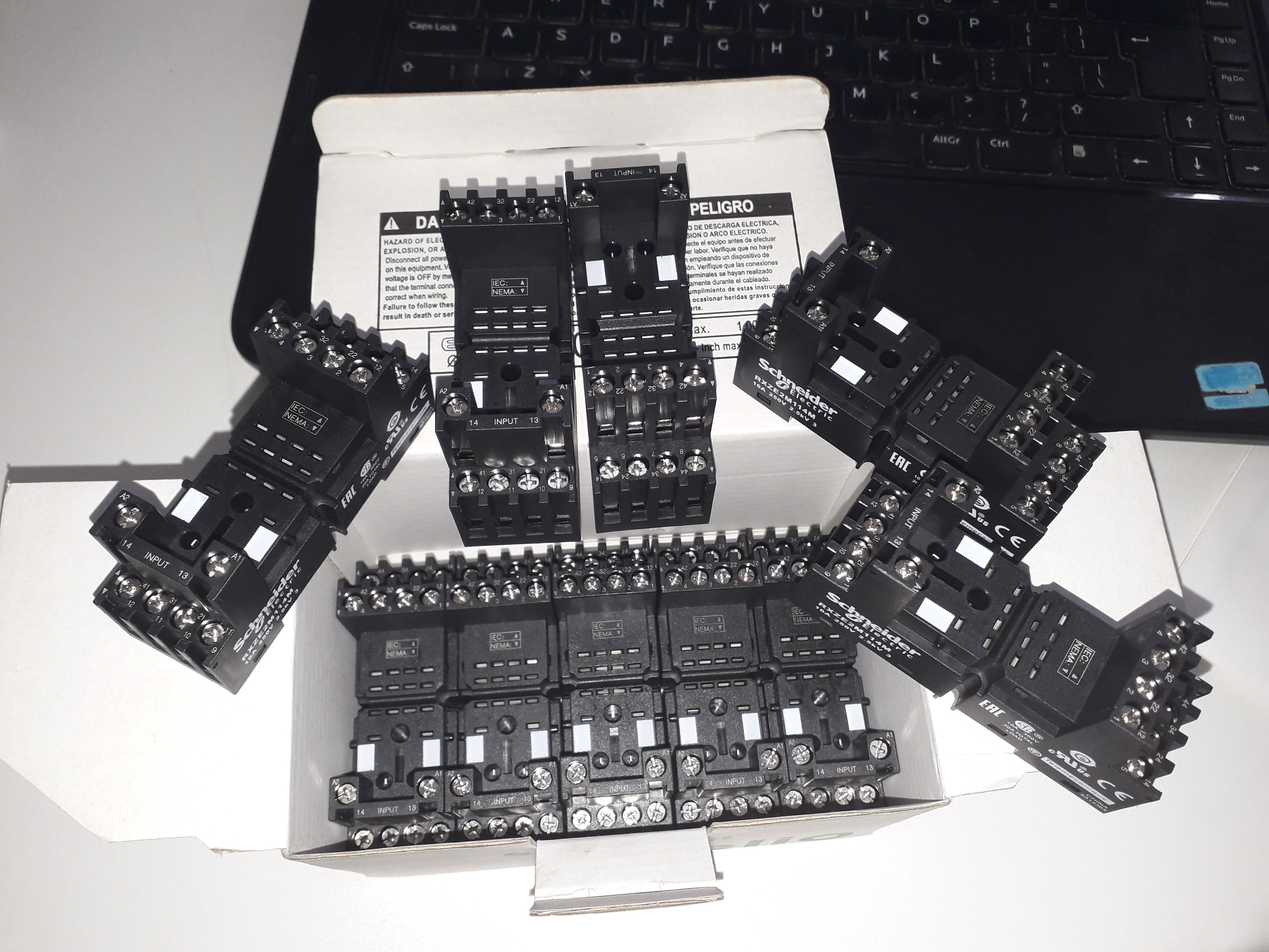 Đế rơ le RXZE2M114M relay 14 chân Schneider | Chính hãng |