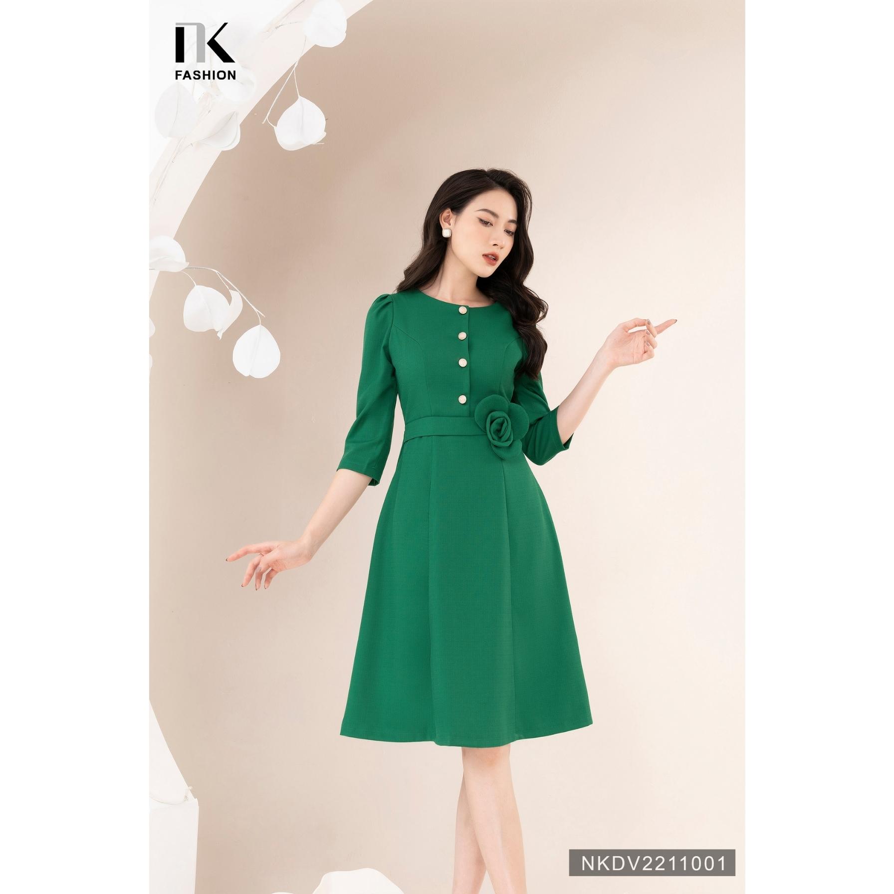 Đầm Xòe Cổ Tròn Tay Lỡ NK FASHION Đính Hoa Eo Nhã Nhặn Chất Vải Nhập Hàn Không Nhăn Xù NKDV2211001