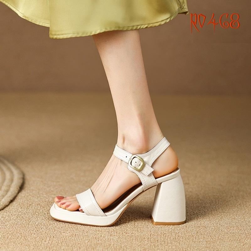 Giày sandal nữ cao gót 8 phân hàng hiệu rosata hai màu trắng nâu ro468