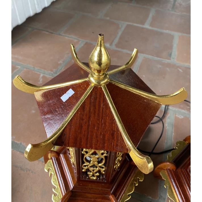 Đôi đèn thờ mái chùa gỗ hương cao 41 rộng 25cm