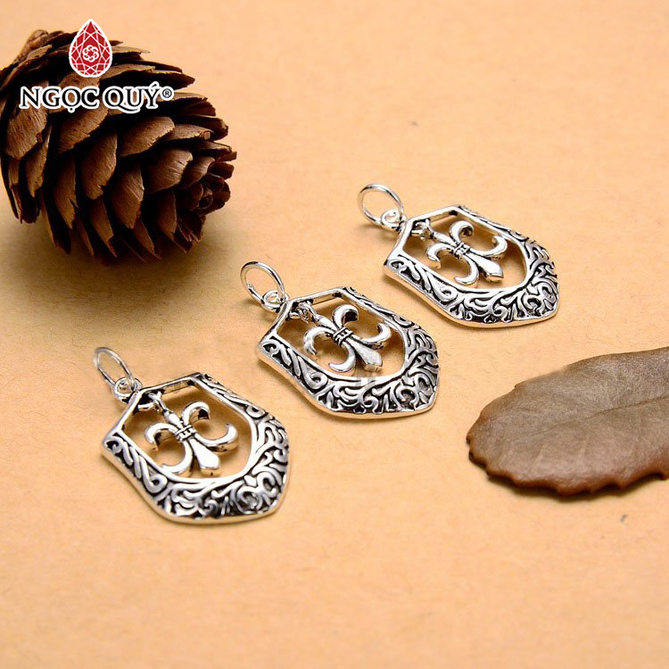 Charm treo hình tấm khiên - Ngọc Quý Gemstones