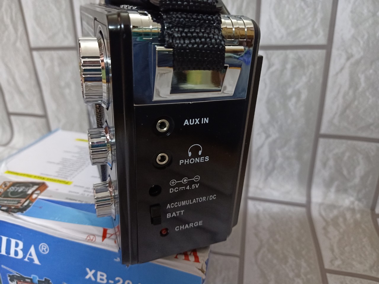 ĐÀI LOA WAXIBA XB-201URT SIÊU HAY , NGHE NHẠC USB THẺ NHỚ RADIO AM FM SW CÓ ĐÈN PIN,CỔNG TAI NGHE, THEO KÈM PIN SẠC HÀNG CHÍNH HÃNG