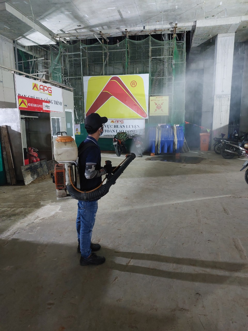 Thuốc diệt muỗi, côn trùng không mùi BIFENTAR 10SC chai 1lit