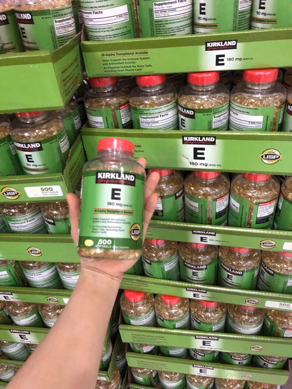 Vitamin E Mỹ Kirkland Signature E 180mg – Chống Oxy hóa mạnh, làm chậm quá trình lão, đẹp da, tóc và tốt cho tim mạch - Massel Official - 500 Viên