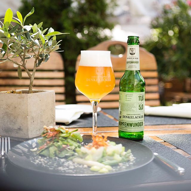 Thùng 24 Chai Bia Familienbrauerei Dinkelacker Hopfenwunder