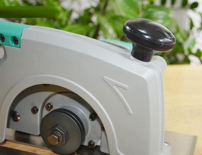 Máy cắt đá 1900W DCA AZR-180 180mm