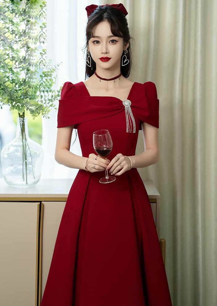 ĐẦM XOÈ RỘNG TAY PHỒNG KÈM PHỤ KIỆN  MÀU Y HÌNH