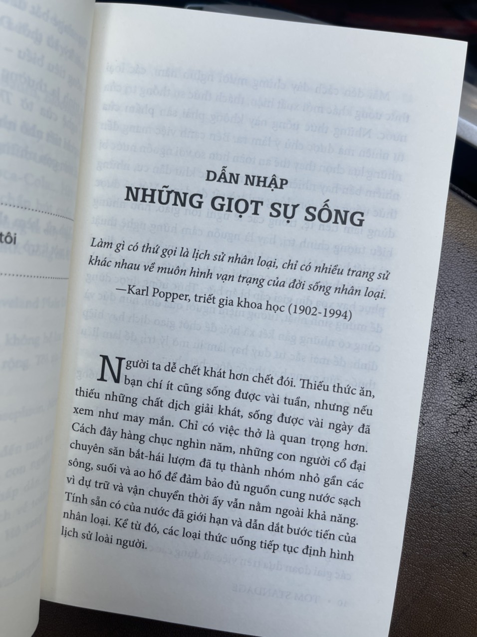 (The New York Times Bestseller) LỊCH SỬ THẾ GIỚI QUA 6 THỨC UỐNG: A HISTORY OF THE WORLD IN 6 GLASSES – Tom Standage – Miên Túc dịch – Huy Hoang Books phát hành - NXB Dân trí (Bìa mềm)