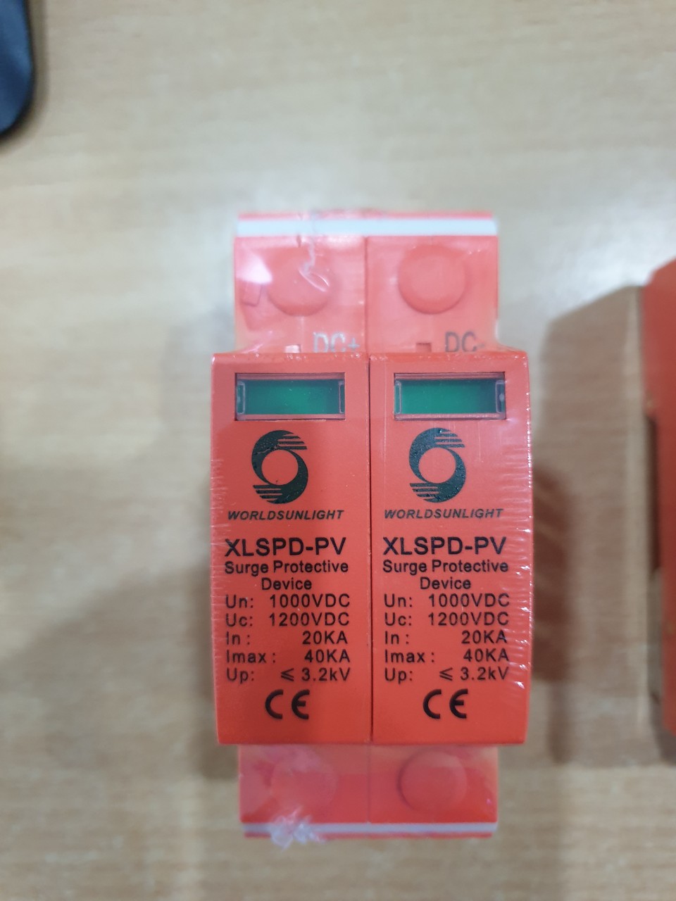 Chống sét 2P DC 1000V sunlghite