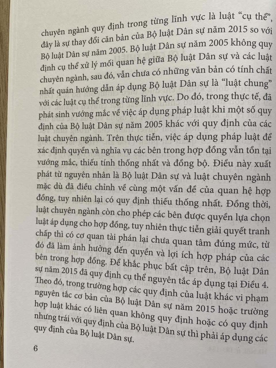 Áp Dụng Bộ Luật Dân Sự  Và  Luật Chuyên Ngành Trong Hợp Đồng  ( Sách Chuyên Khảo )