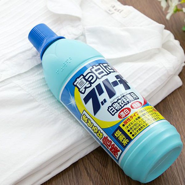 Nước tẩy quần áo 600ml Rocket nội địa Nhật Bản