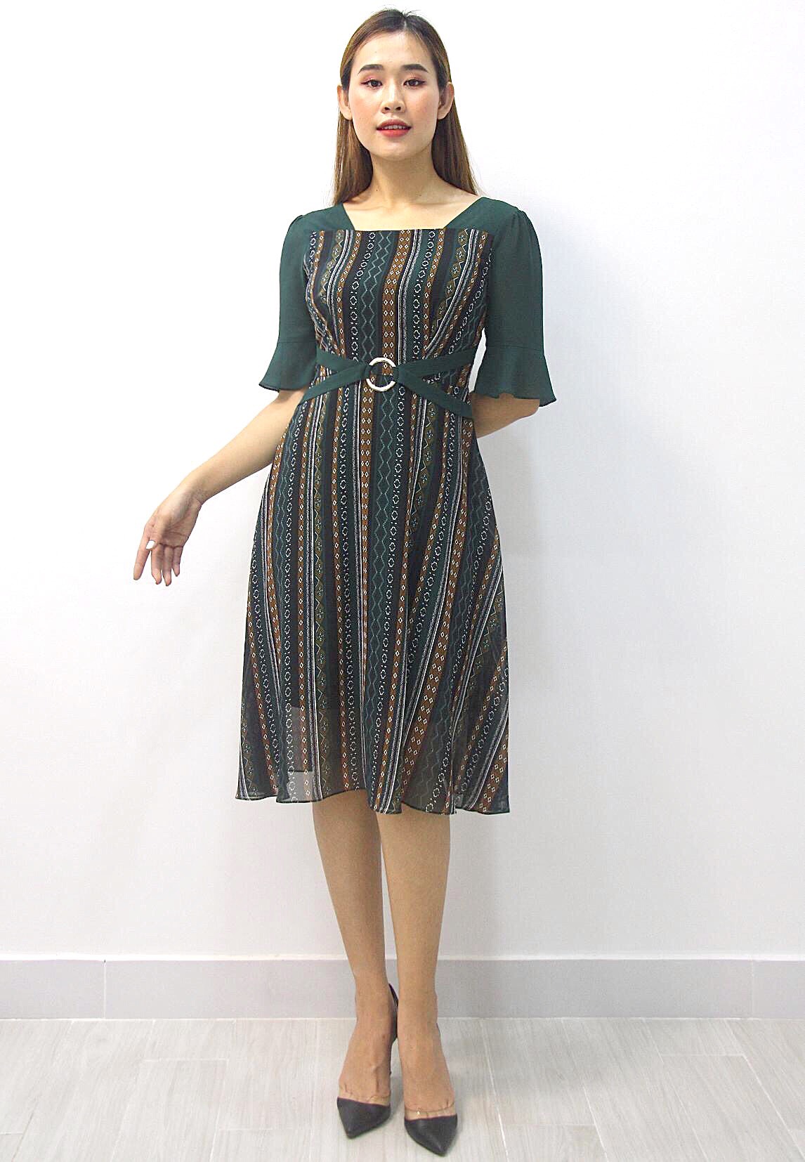 Đầm chữ A cổ vuông họa tiết sang trọng - Đầm trung niên bigsize cao cấp