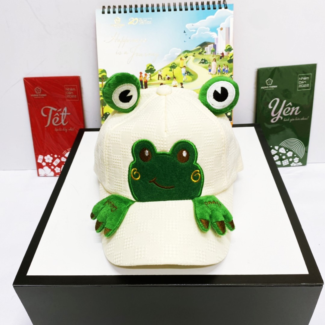 Nón Kết Thêu Hình Con Ếch Cho Bé Từ 3 Tuổi -6 Tuổi .