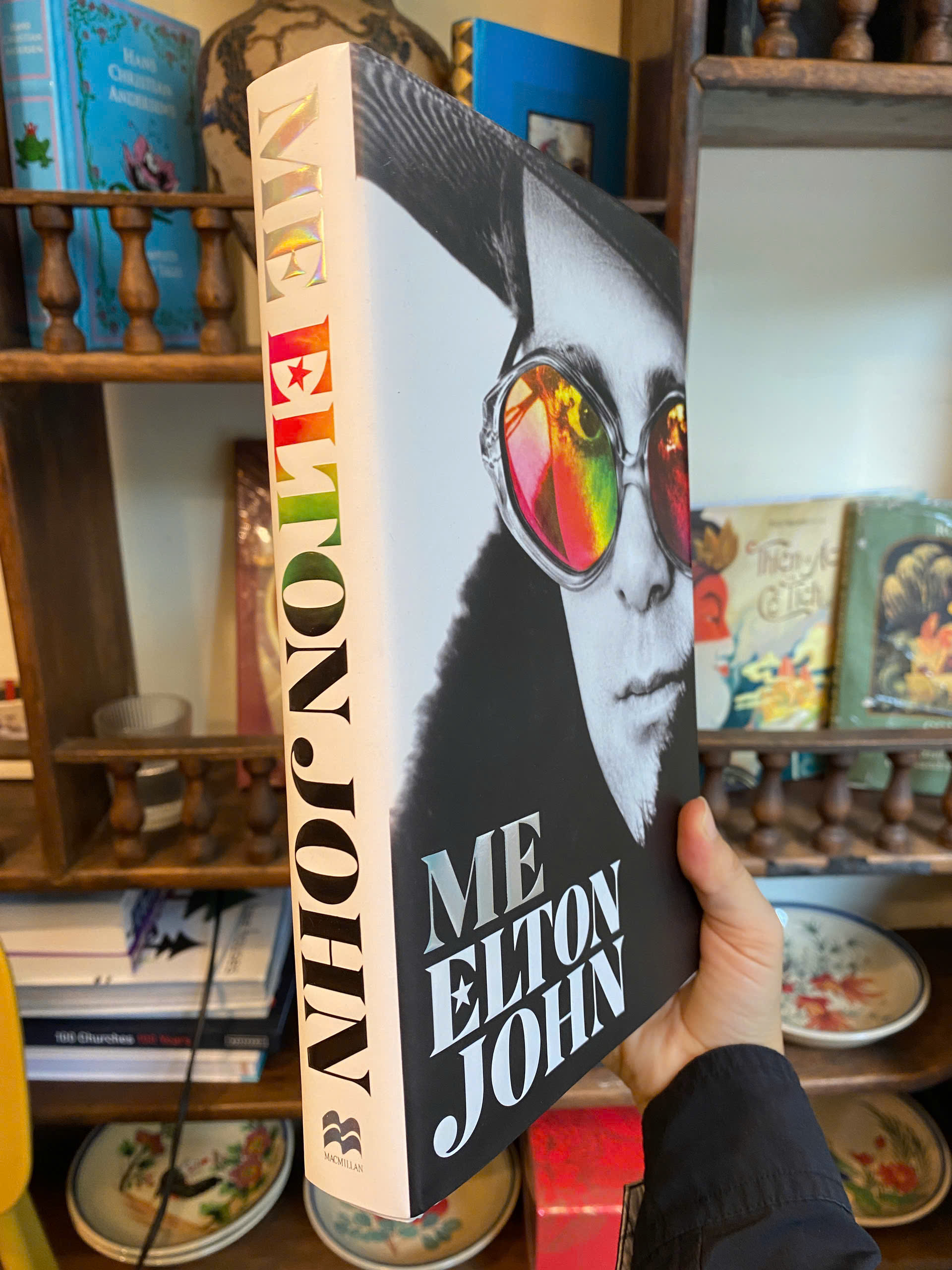 Sách - Me: An Autobiography by Elton John | Memoir / Music / Nonfiction / Ngoại văn Bìa cứng