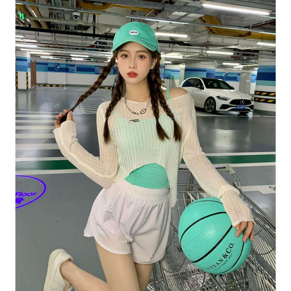 Áo len Montoghi dệt kim MỎNG CROPTOP GẮN NHÃN dễ phối đồ thời trang sang trọng