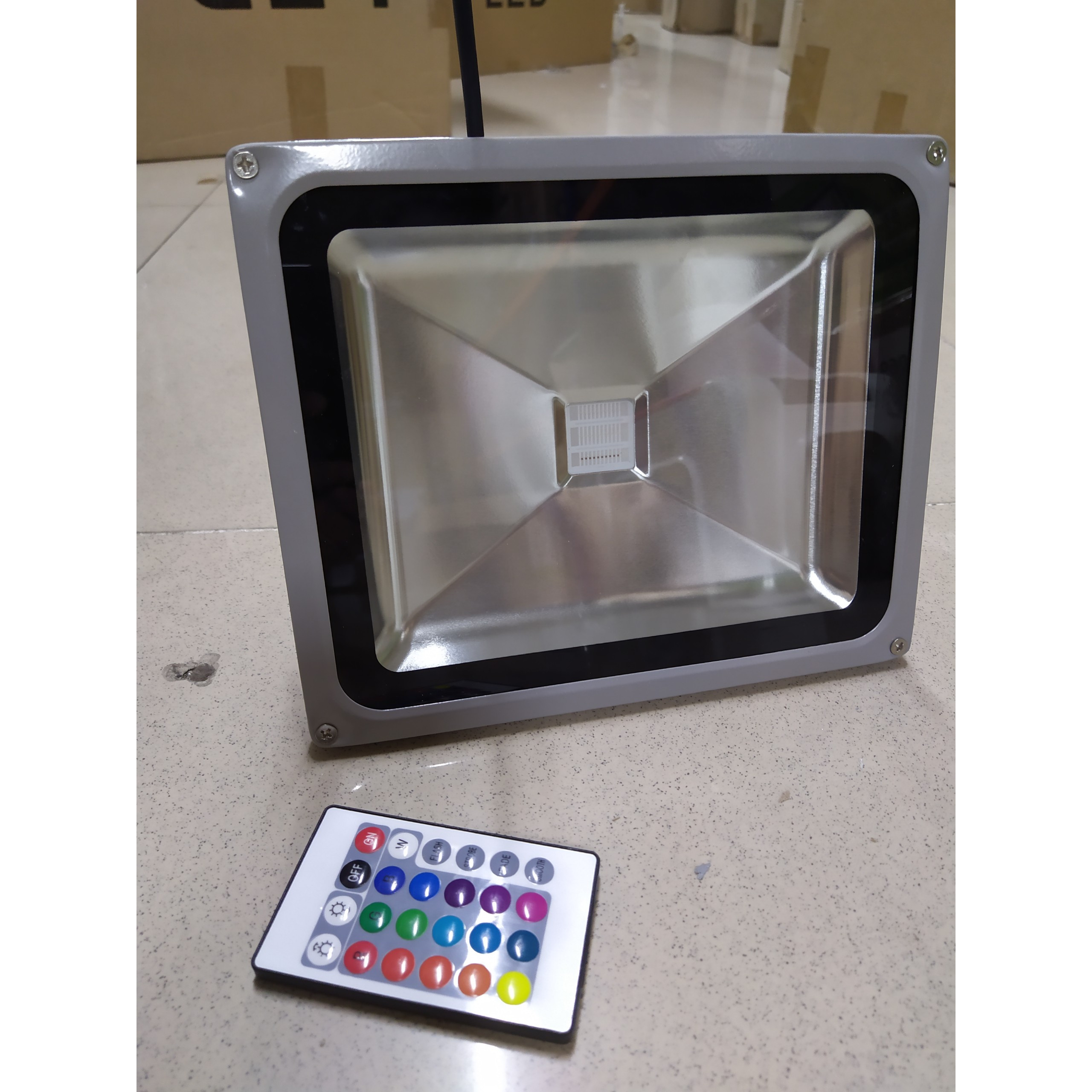 Đèn pha LED đổi màu công suất 50w