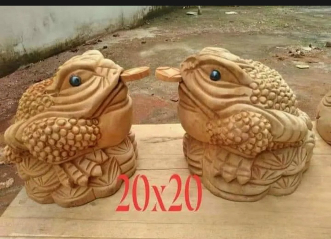 Tượng cóc gỗ xá xị phong thủy 20cm