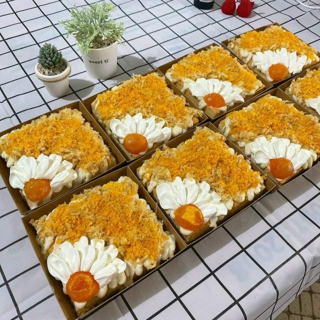 E1413 - Set 50 Hộp E1413 vuông màu nâu giấy kraft - trắng đựng bánh bông lan trứng muối, su sing, trân châu