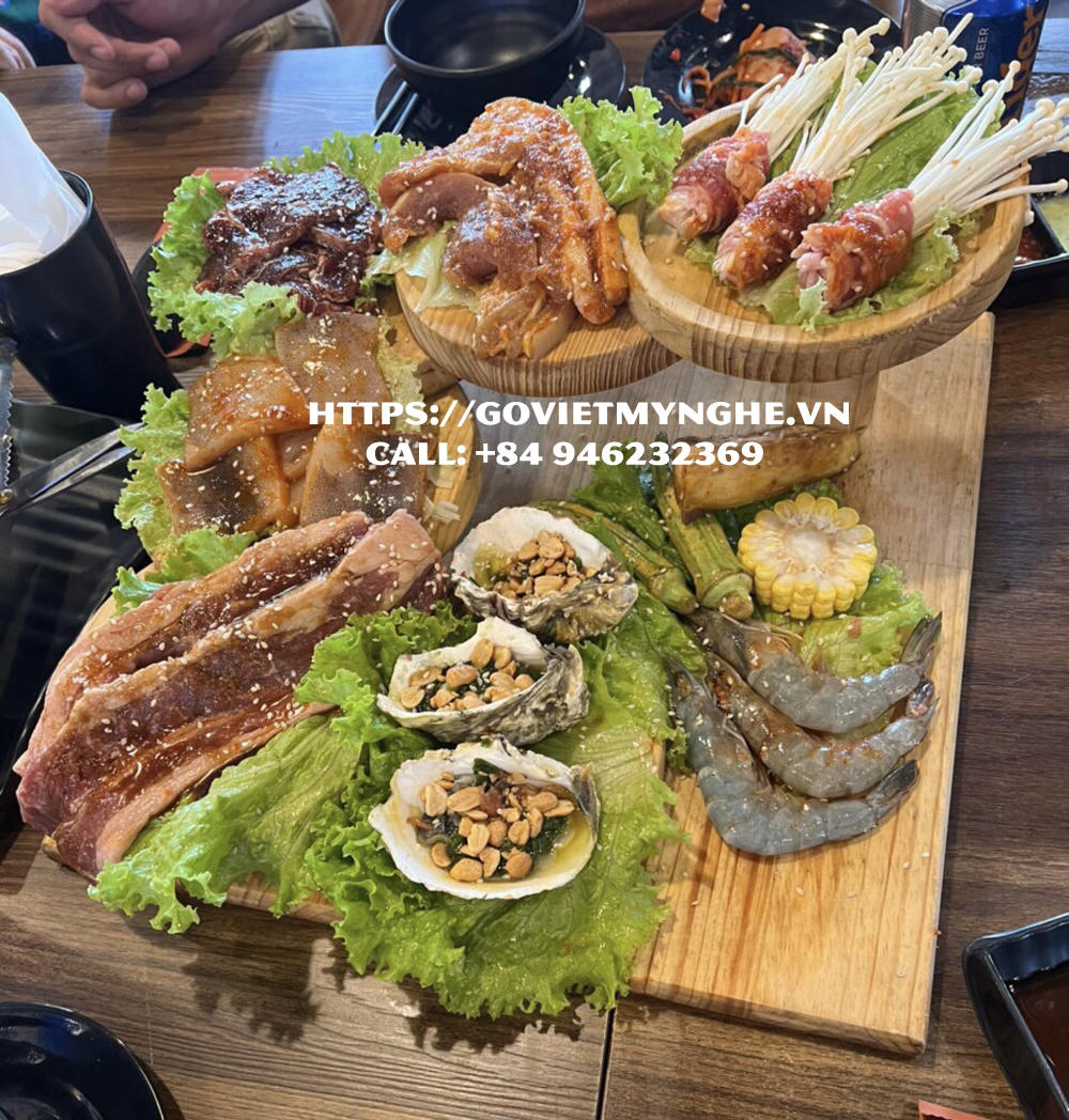 [6 tầng - Đế gỗ vuông] Khay sushi gỗ trang trí món ăn sushi - BBQ Nhật Bản hình bậc thang 6 tầng- Gỗ thông nhập khẩu