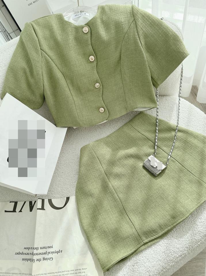 SET ÁO CROPTOP SƠ MI TRƠN + CHÂN VÁY NGẮN LƯNG CAO SUÔNG TRƠN DẠO PHỐ DỰ TIỆC