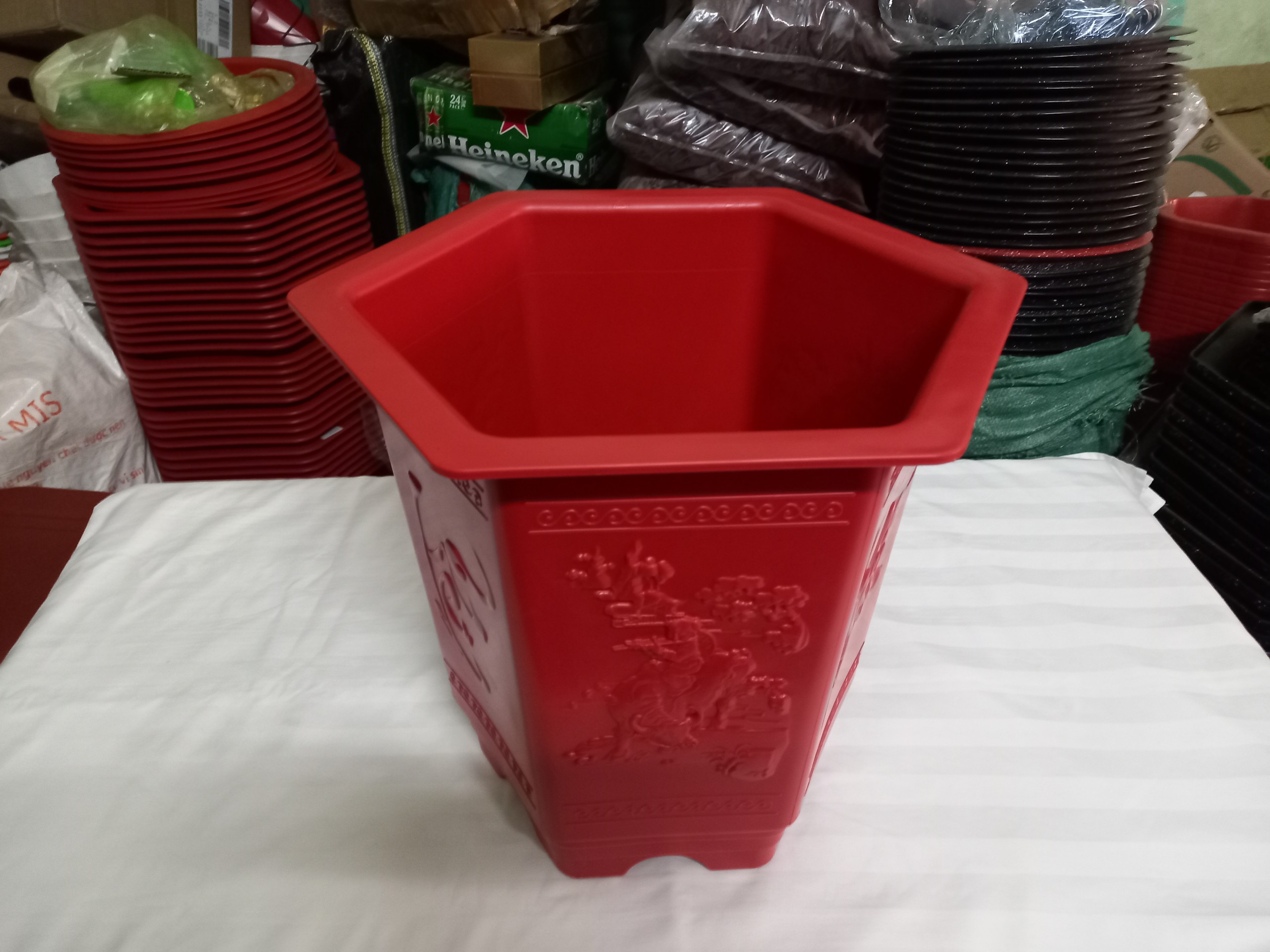 2 chậu nhựa bình thuận LA 390