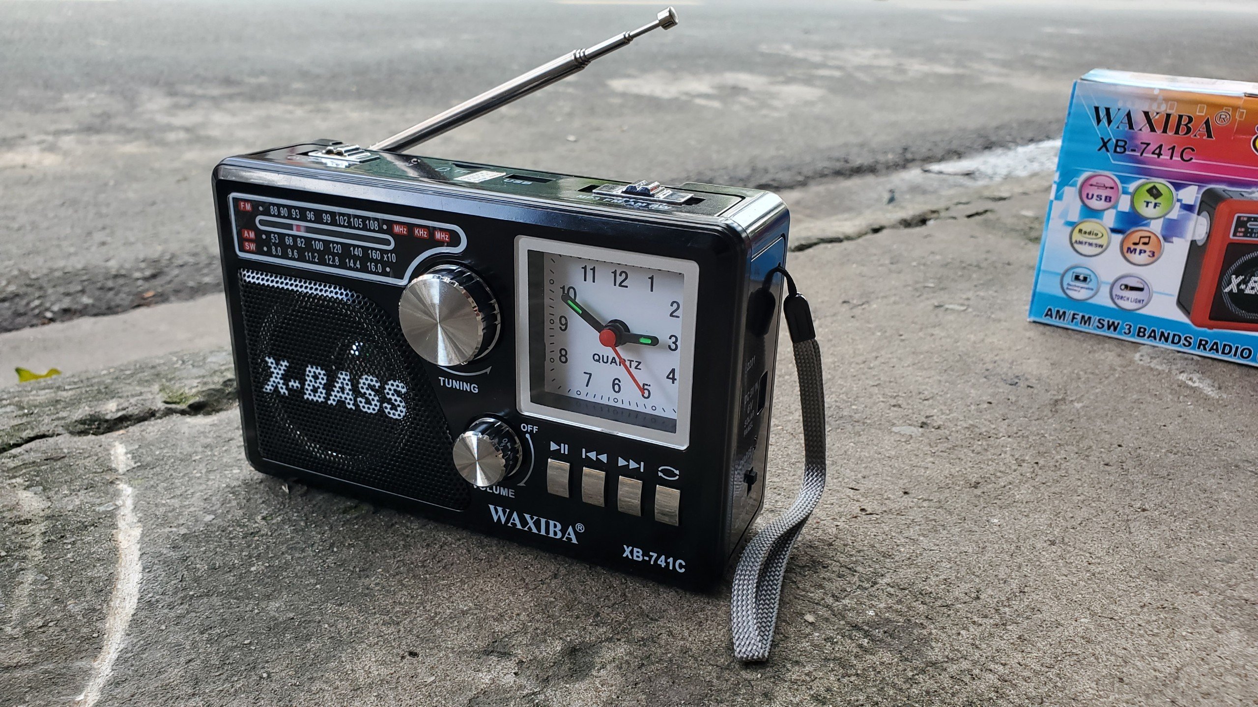 Đài Radio Nghe Nhạc, Đài Radio Waxiba XB-741C FM-AM-SW Cao Cấp-Usb-Thẻ Nhớ-Aux-Đèn Pin-Hàng Chính Hãng