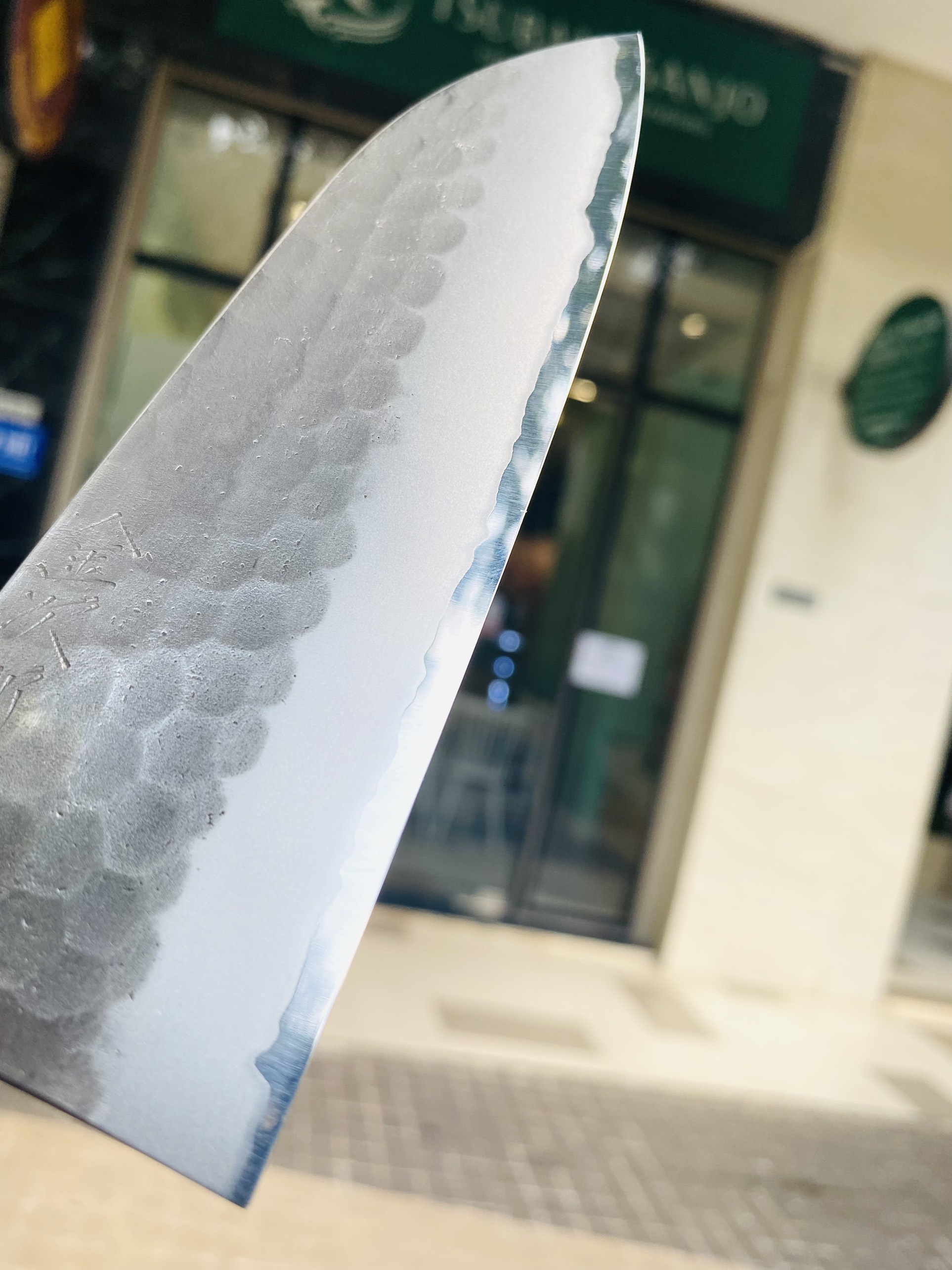 Dao Bếp Nhật Bản Cao Cấp Wakui Kinjiro Santoku 3 Lớp Thép | 120mm - 135mm - 150mm | Thép Yasugi Trắng Số 2 - Cán Gỗ Hạt Dẻ - Thân Dập Vân Búa