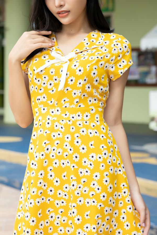 Đầm xòe hoa cúc cột nơ màu vàng EV11