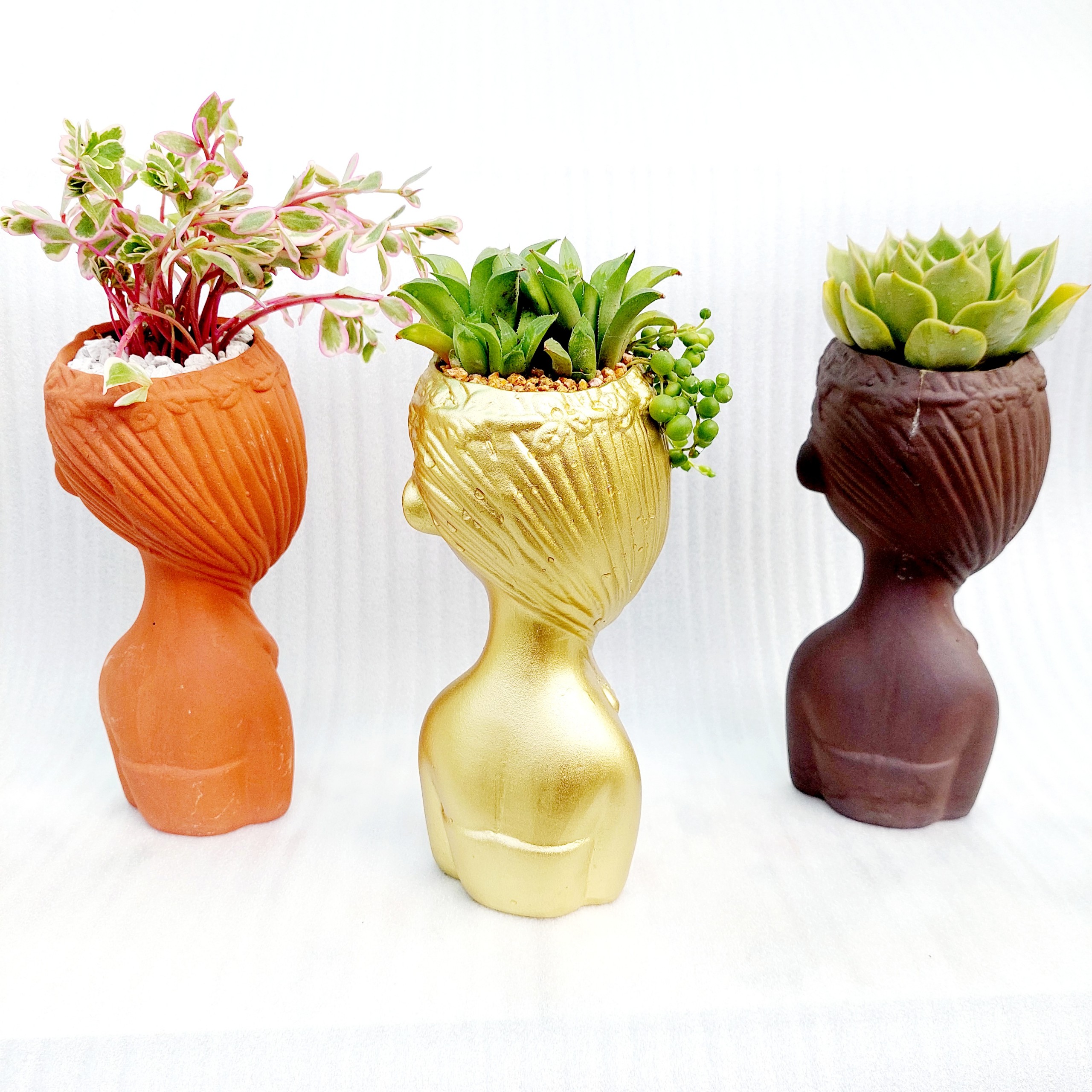 Chậu đất nung Bình Dương - Cô gái tóc mây, đường kính miệng 7cm, chiều cao 20cm
