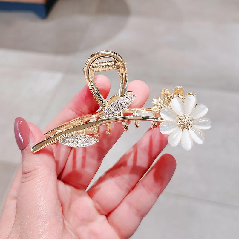 Kẹp tóc Hàn Quốc kim loại đính đá hình bông hoa Jennie Accessories