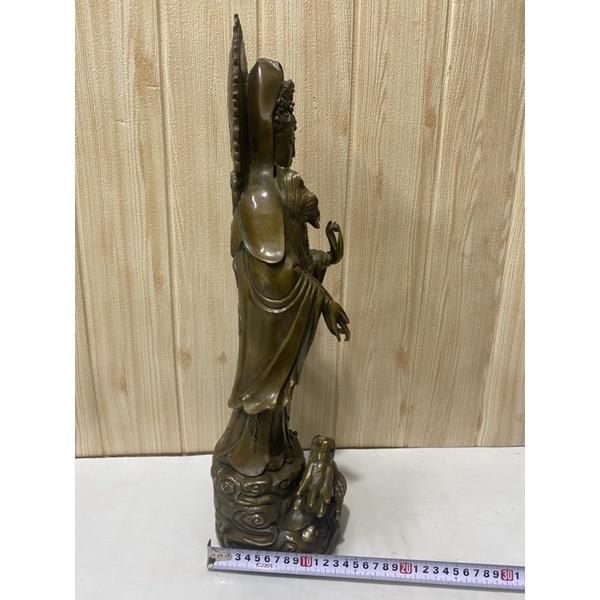 Tượng mẹ quan âm bằng đồng
