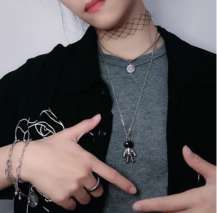 Dây chuyền vòng cổ phi hành gia độc đáo hot trend unisex