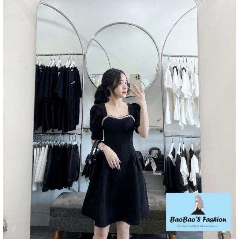 Đầm đen đính đá viền cổ sang trọng