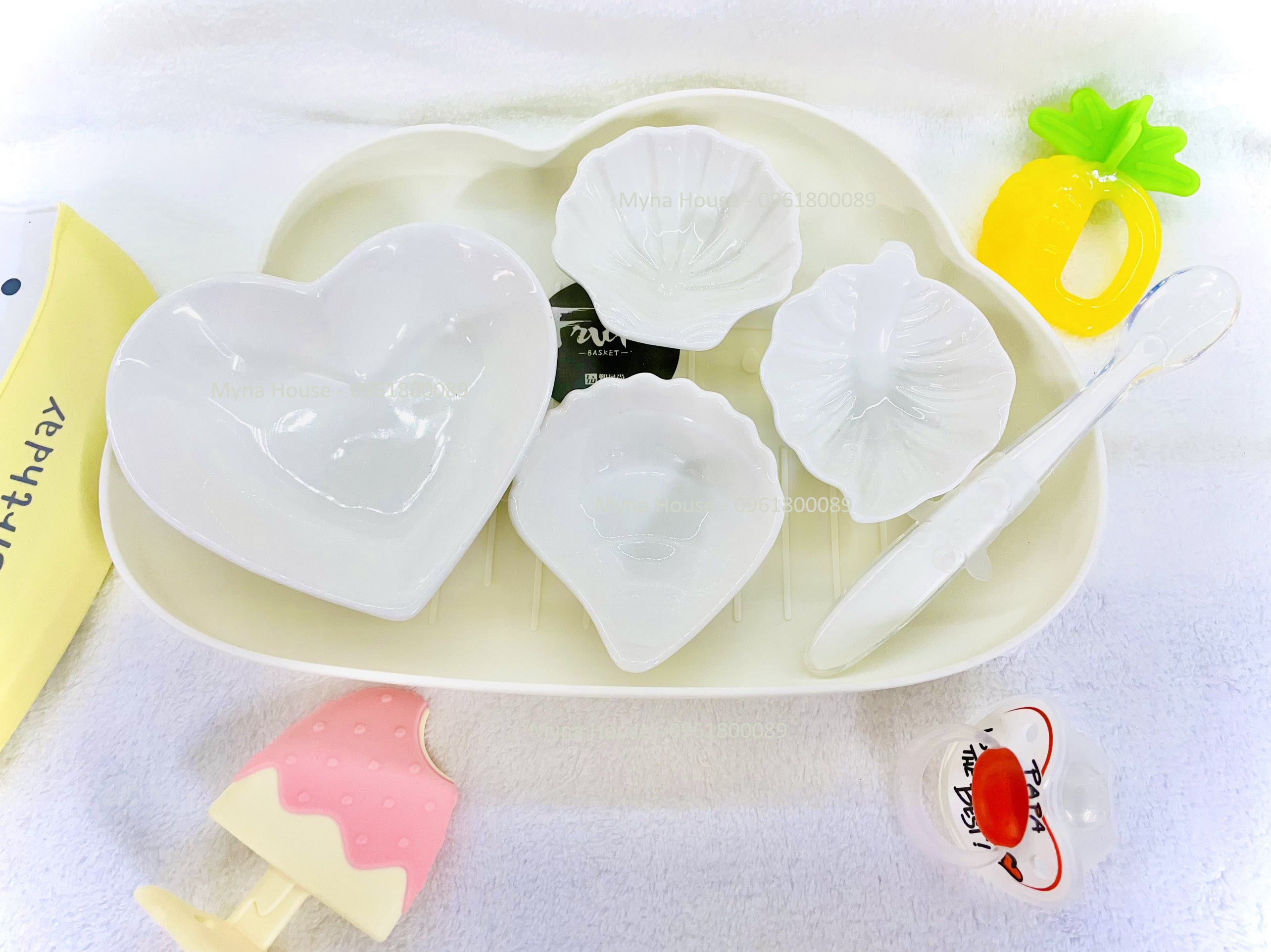 Bộ chén bát sứ kèm khay và thìa ăn dặm cho bé - Trắng